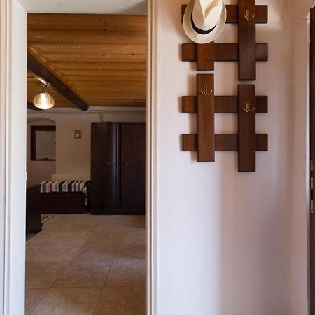 فيلا The Old House - Wood & Stone Evretí المظهر الخارجي الصورة
